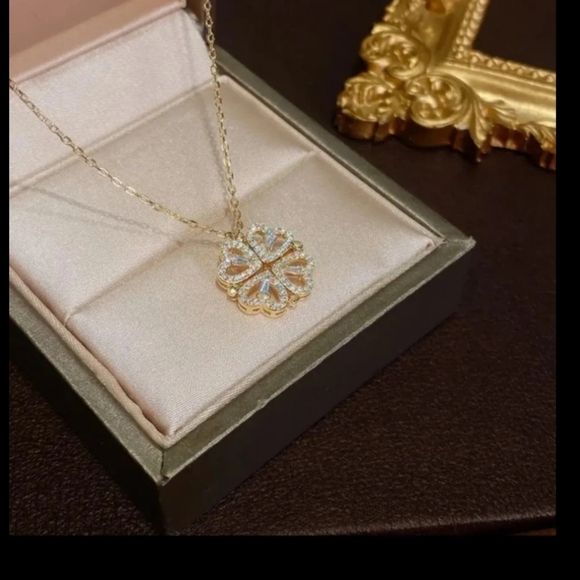 14k gold with diamonds heart necklace - Picture 3 of 4